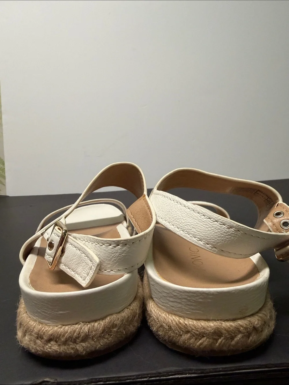 Vionic Lonnnie White Double-Strap Leather Sandals Size 8